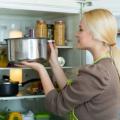 Какво трябва да имате предвид, когато криете горещи ястия в хладилника?